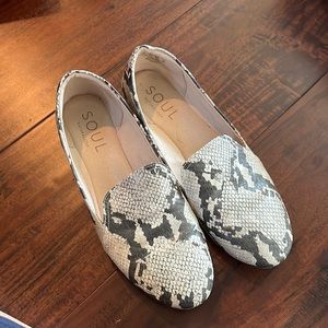 Naturalizer soul snake print flats